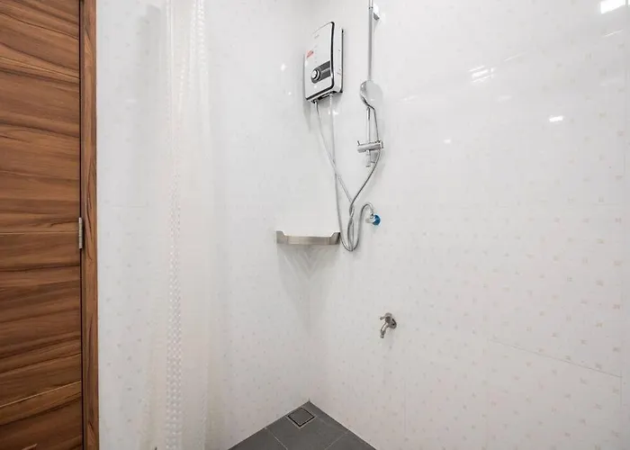 別墅 Miq Ekkamai3_pool Villa_3br House 曼谷